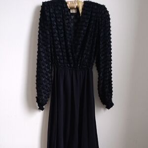 Black Long-Sleeve V-Neck Textured Waist Dress
